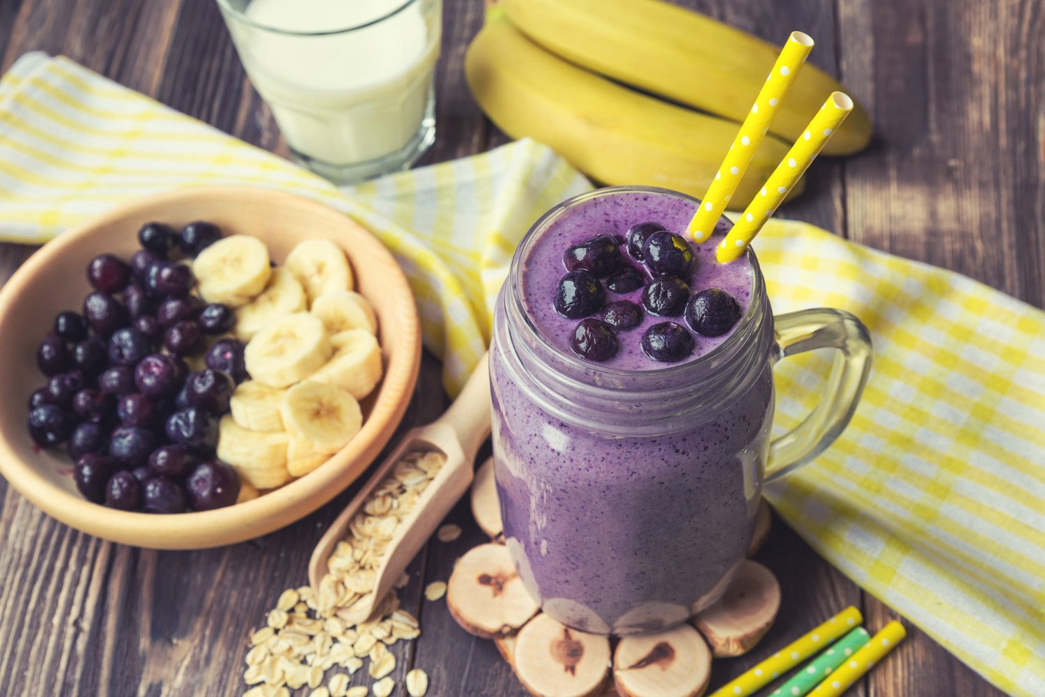 blueberry banana yogurt smoothie