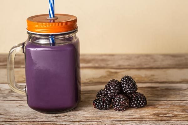 Blackberry-Smoothies-&-Shakes
